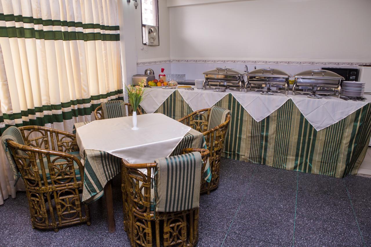 Meridian Hotel & Restaurant Dakhin Kattali Zewnętrze zdjęcie