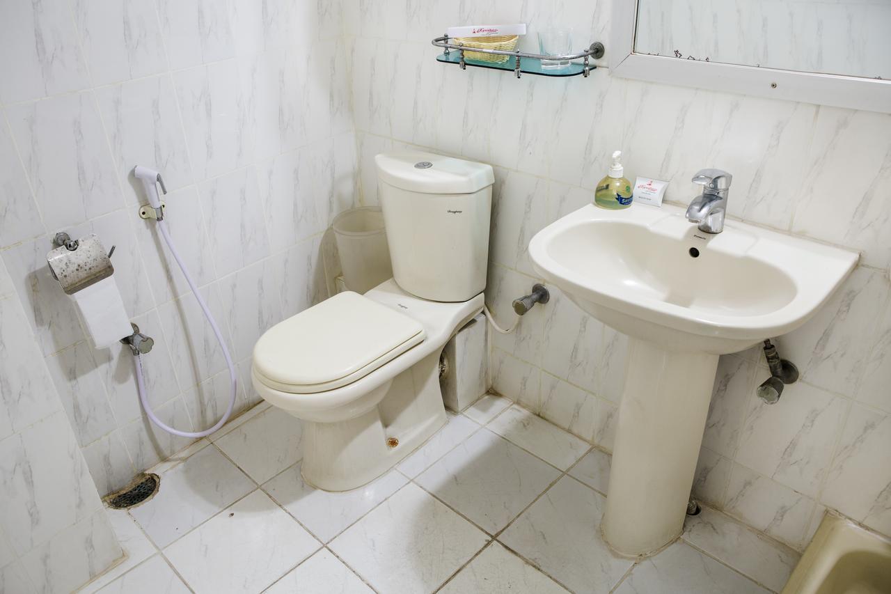 Meridian Hotel & Restaurant Dakhin Kattali Zewnętrze zdjęcie